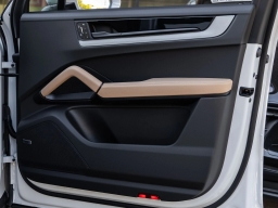 Porsche Cayenne Base AWD 2026