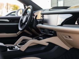 Porsche Cayenne Base AWD 2026