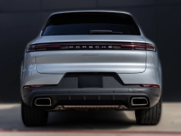 Porsche Cayenne Base AWD 2026