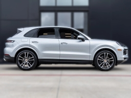 Porsche Cayenne Base AWD 2026