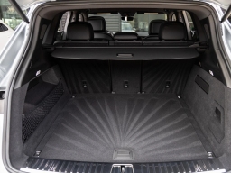 Porsche Cayenne Base AWD 2026