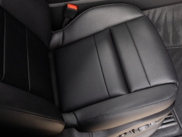 Porsche Cayenne Base AWD 2026