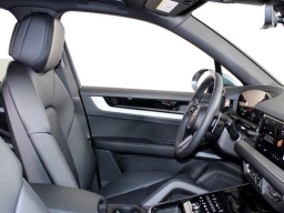 Porsche Cayenne Base AWD 2026