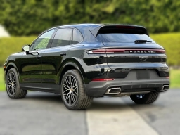 Porsche Cayenne Base AWD 2026