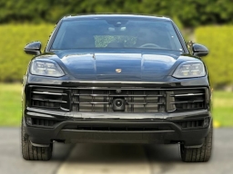 Porsche Cayenne Base AWD 2026