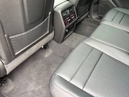 Porsche Cayenne Base AWD 2026