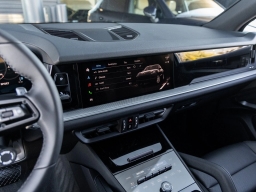 Porsche Cayenne Base AWD 2026