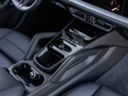 Porsche Cayenne Base AWD 2026