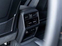 Porsche Cayenne Base AWD 2026