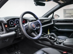 Porsche Cayenne Base AWD 2026