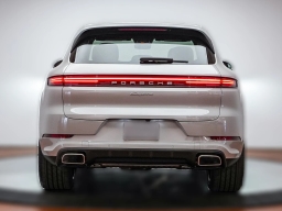 Porsche Cayenne Base AWD 2026