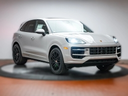 Porsche Cayenne Base AWD 2026
