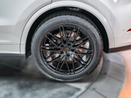 Porsche Cayenne Base AWD 2026