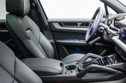 Porsche Cayenne Base AWD 2026