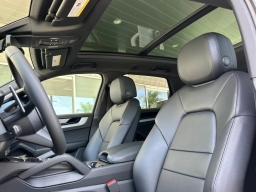 Porsche Cayenne Base AWD 2026