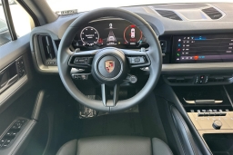 Porsche Cayenne Base AWD 2026