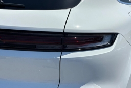 Porsche Cayenne Base AWD 2026