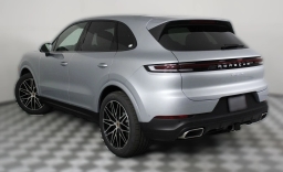 Porsche Cayenne Base AWD 2026