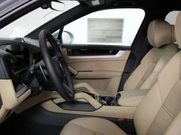 Porsche Cayenne Base AWD 2026