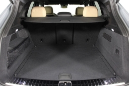 Porsche Cayenne Base AWD 2026