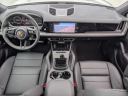 Porsche Cayenne Base AWD 2026