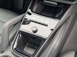 Porsche Cayenne Base AWD 2026