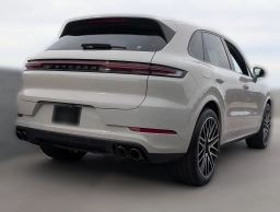 Porsche Cayenne Base AWD 2026