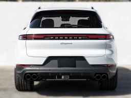 Porsche Cayenne Base AWD 2026