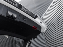 Porsche Cayenne Base AWD 2026