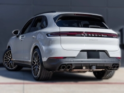 Porsche Cayenne Base AWD 2026