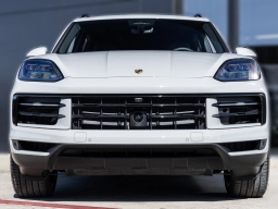 Porsche Cayenne Base AWD 2026