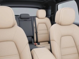 Porsche Cayenne Base AWD 2026