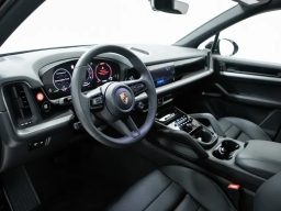 Porsche Cayenne Base AWD 2026