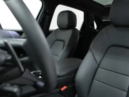 Porsche Cayenne Base AWD 2026