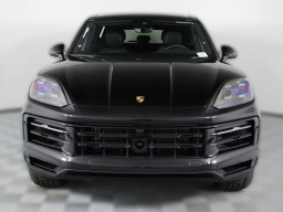 Porsche Cayenne Base AWD 2026