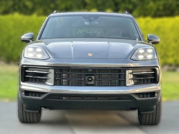 Porsche Cayenne Base AWD 2026