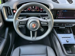 Porsche Cayenne Base AWD 2026