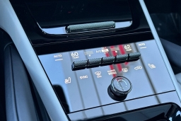 Porsche Cayenne Base AWD 2026