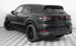 Porsche Cayenne Base AWD 2026