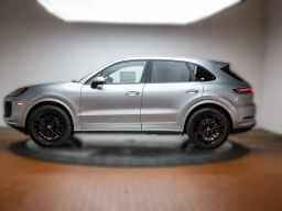 Porsche Cayenne Base AWD 2026