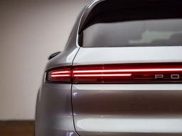 Porsche Cayenne Base AWD 2026