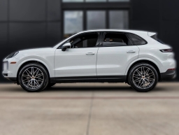 Porsche Cayenne Base AWD 2026