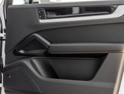 Porsche Cayenne Base AWD 2026