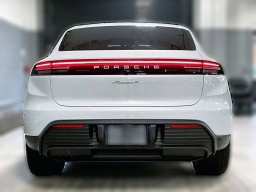 Porsche Macan Electric 4 AWD 2026