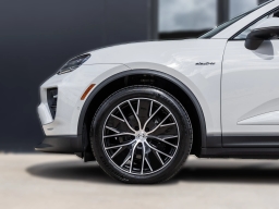 Porsche Macan Electric 4 AWD 2026