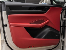 Porsche Macan Electric 4 AWD 2026