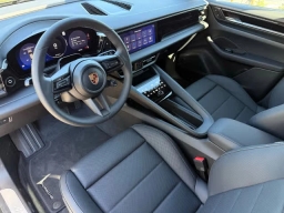 Porsche Macan Electric 4 AWD 2026