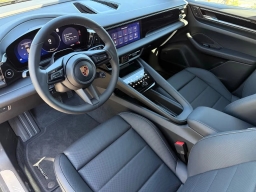 Porsche Macan Electric 4 AWD 2026