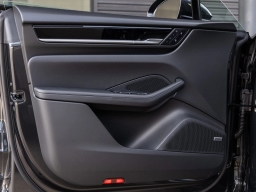 Porsche Macan Electric 4 AWD 2026