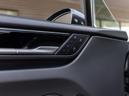 Porsche Macan Electric 4 AWD 2026